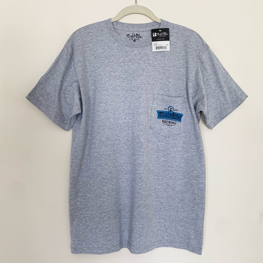 Salt Life | “Dive Bar” Skull Graphic Short Sleeve T-shirt in Light Gray